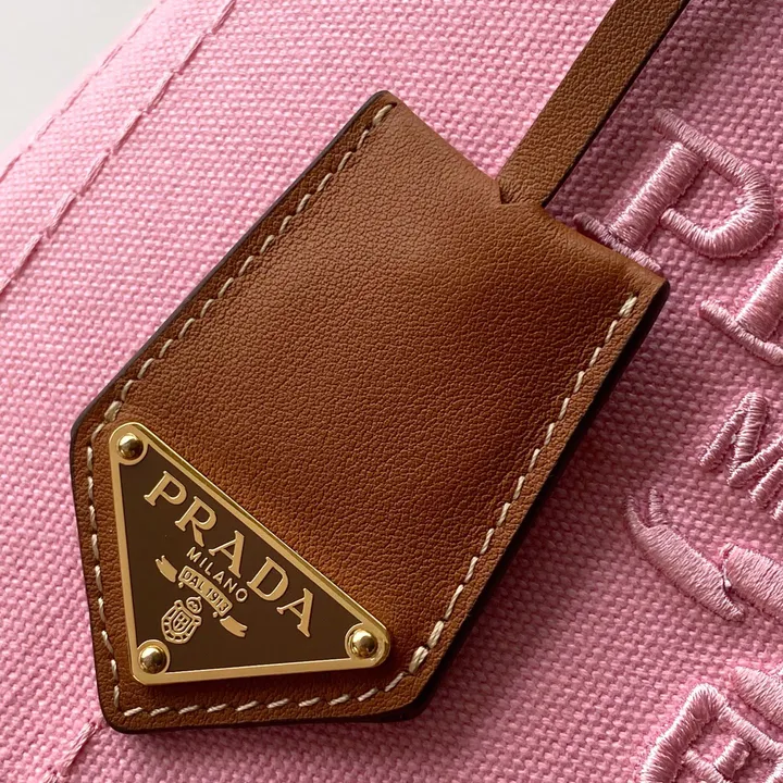 スーパーコピー プラダ キーホルダー