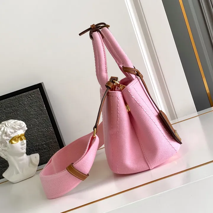 スーパーコピー プラダ キーホルダー