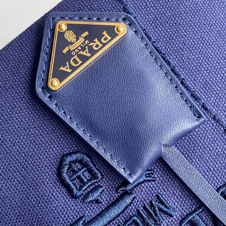 スーパーコピー プラダ キーホルダー