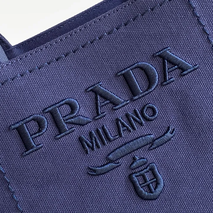 スーパーコピー プラダ キーホルダー