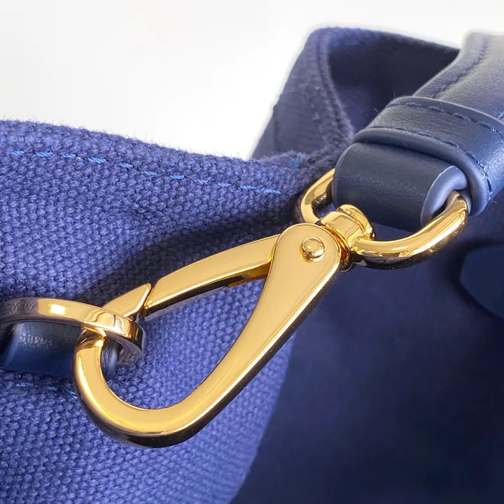 スーパーコピー プラダ キーホルダー