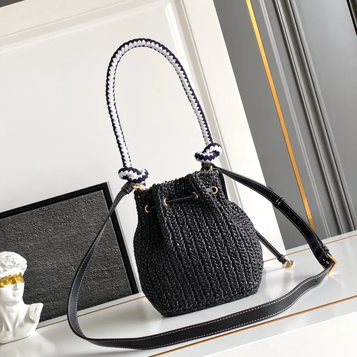 スーパーコピー プラダ キーホルダー