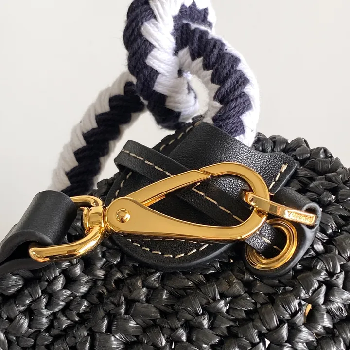 スーパーコピー プラダ キーホルダー