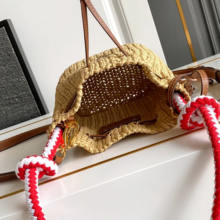 スーパーコピー プラダ キーホルダー