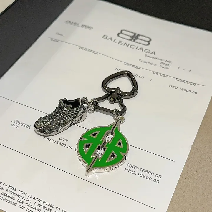 スーパーコピー バレンシアガ キーホルダー