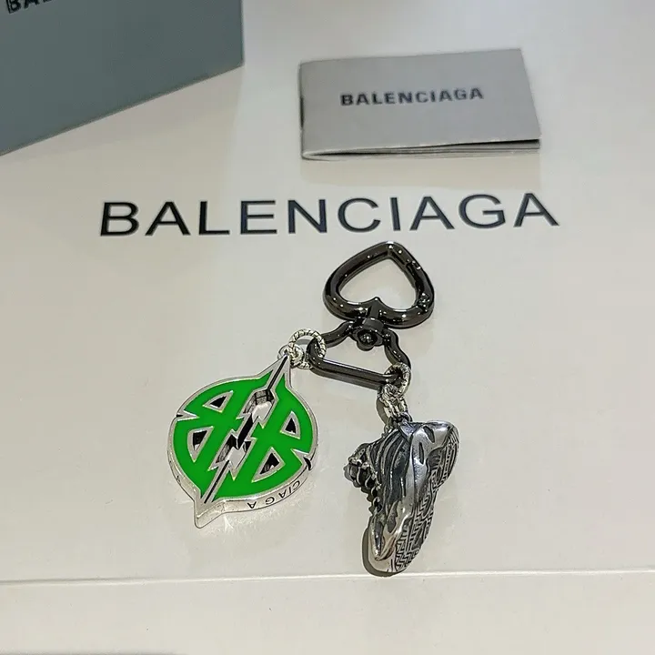 スーパーコピー バレンシアガ キーホルダー