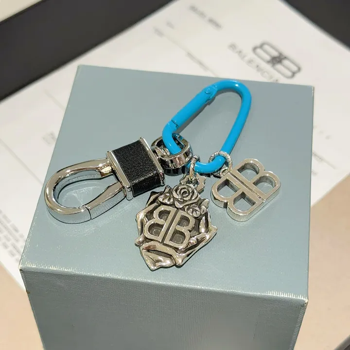 スーパーコピー バレンシアガ キーホルダー