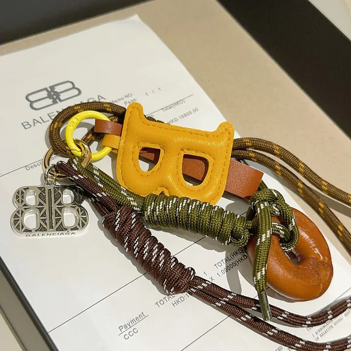 スーパーコピー バレンシアガ キーホルダー