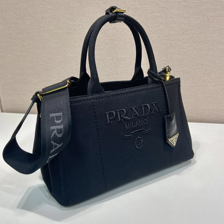 スーパーコピー バレンシアガ キーホルダー