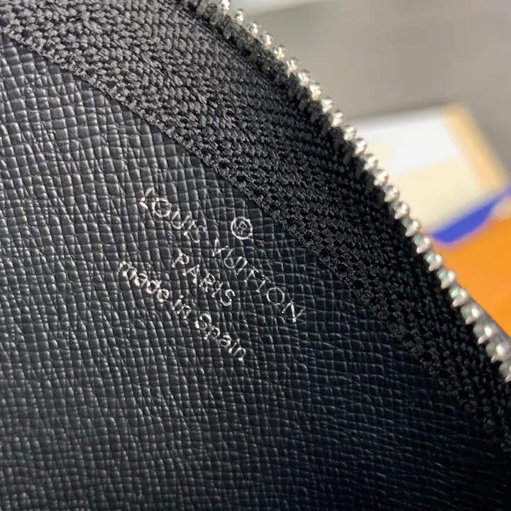 スーパーコピー ルイヴィトン キーホルダー