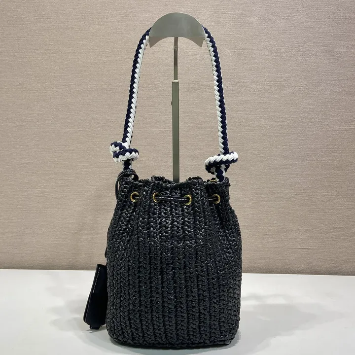 スーパーコピー バレンシアガ キーホルダー