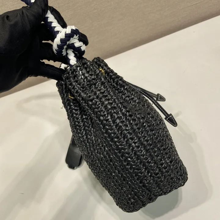 スーパーコピー バレンシアガ キーホルダー