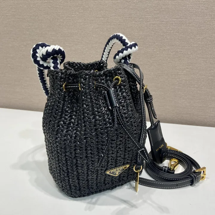 スーパーコピー バレンシアガ キーホルダー