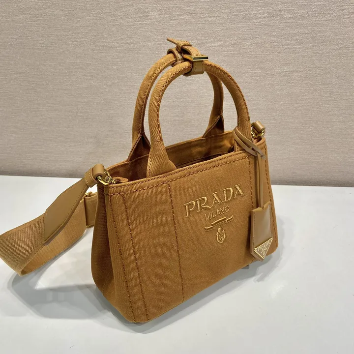 スーパーコピー バレンシアガ キーホルダー