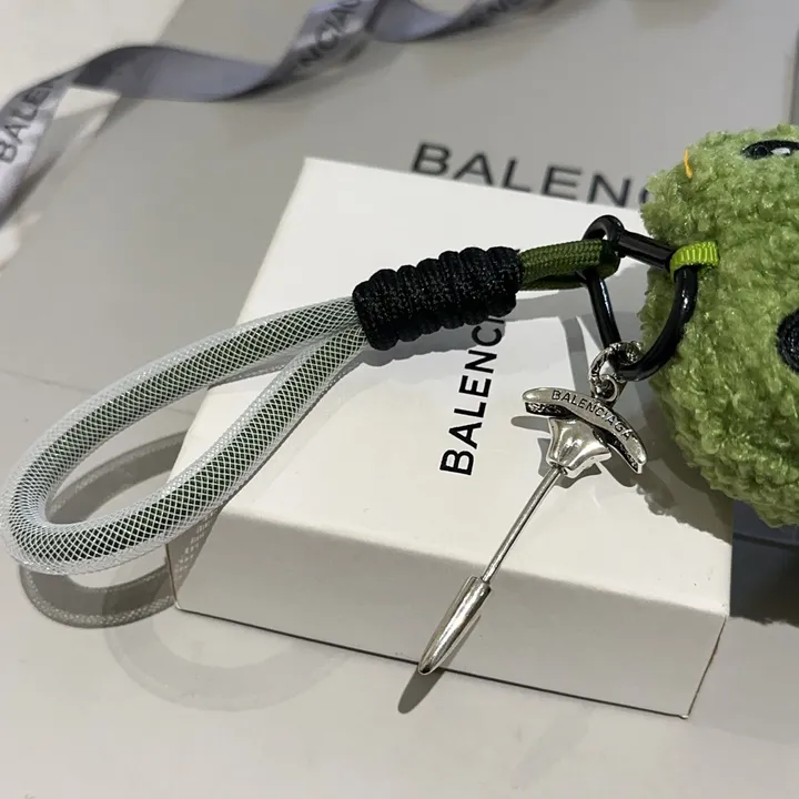 スーパーコピー バレンシアガ キーホルダー