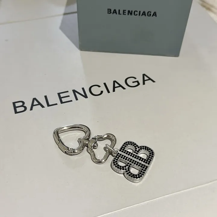 スーパーコピー バレンシアガ キーホルダー