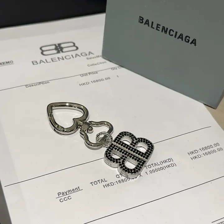 スーパーコピー バレンシアガ キーホルダー