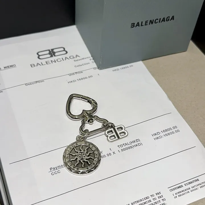 スーパーコピー バレンシアガ キーホルダー