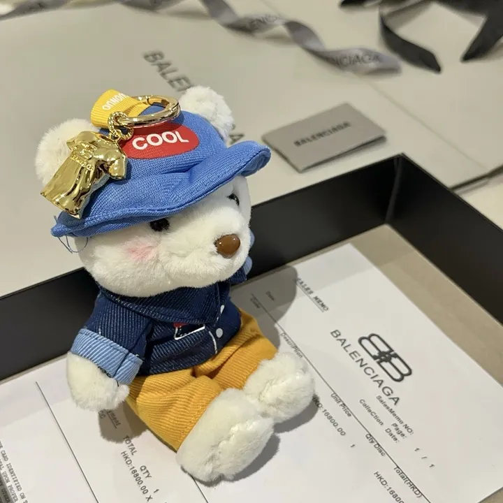 スーパーコピー バレンシアガ キーホルダー