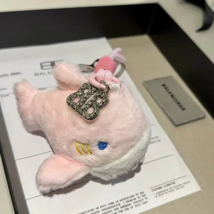 スーパーコピー バレンシアガ キーホルダー