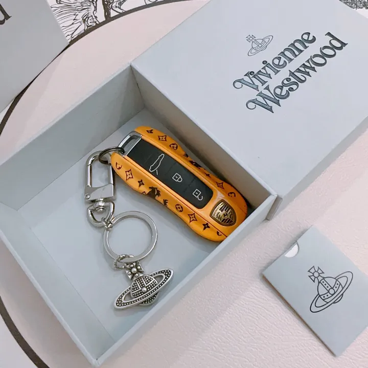 スーパーコピー ヴィヴィアン・ウエストウッド キーホルダー