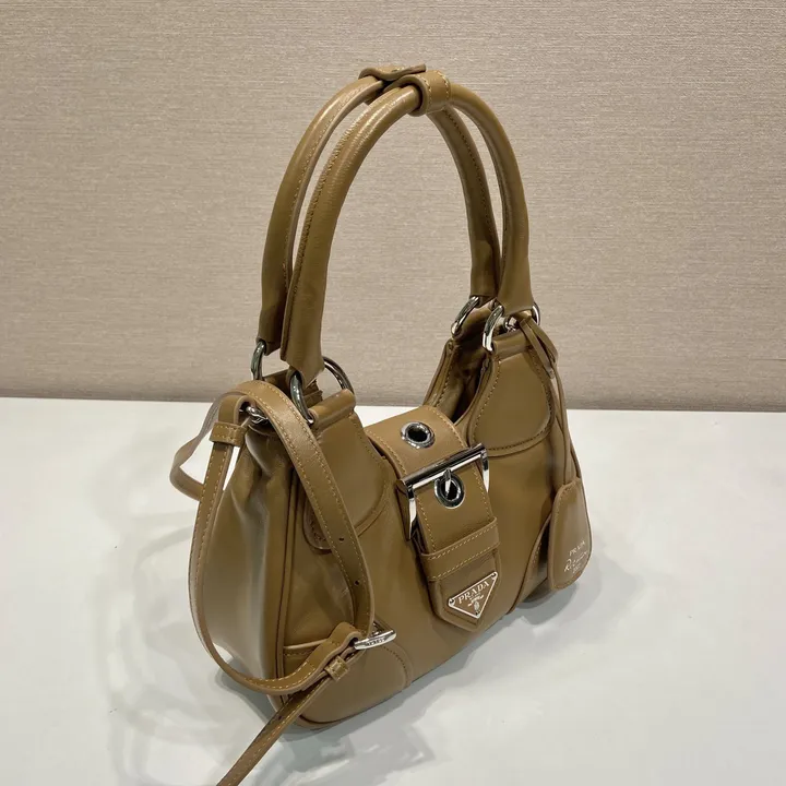 スーパーコピー プラダ キーホルダー