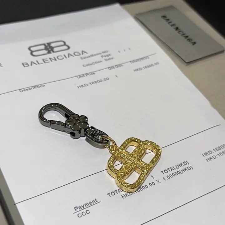 スーパーコピー バレンシアガ キーホルダー