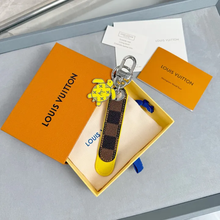 スーパーコピー ルイヴィトン キーホルダー