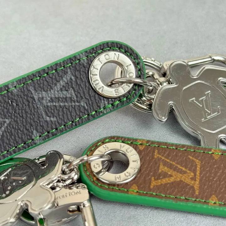 スーパーコピー ルイヴィトン キーホルダー