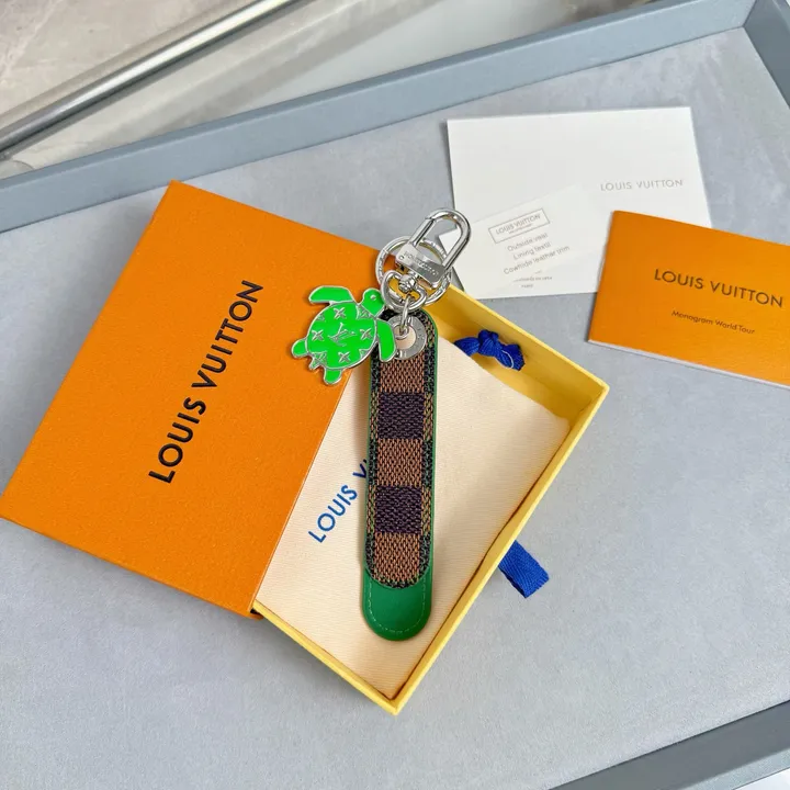 スーパーコピー ルイヴィトン キーホルダー