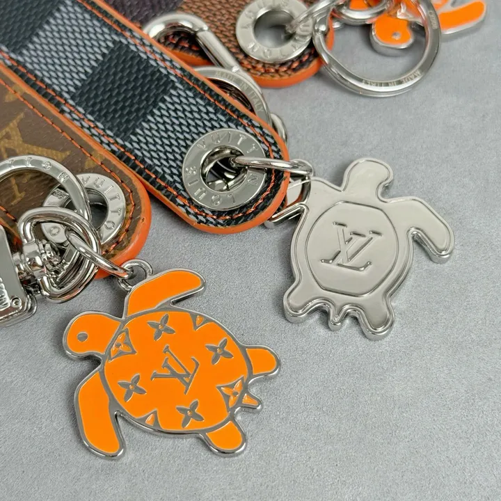 スーパーコピー ルイヴィトン キーホルダー