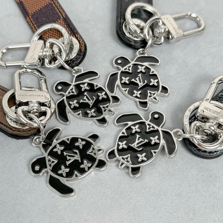 スーパーコピー ルイヴィトン キーホルダー