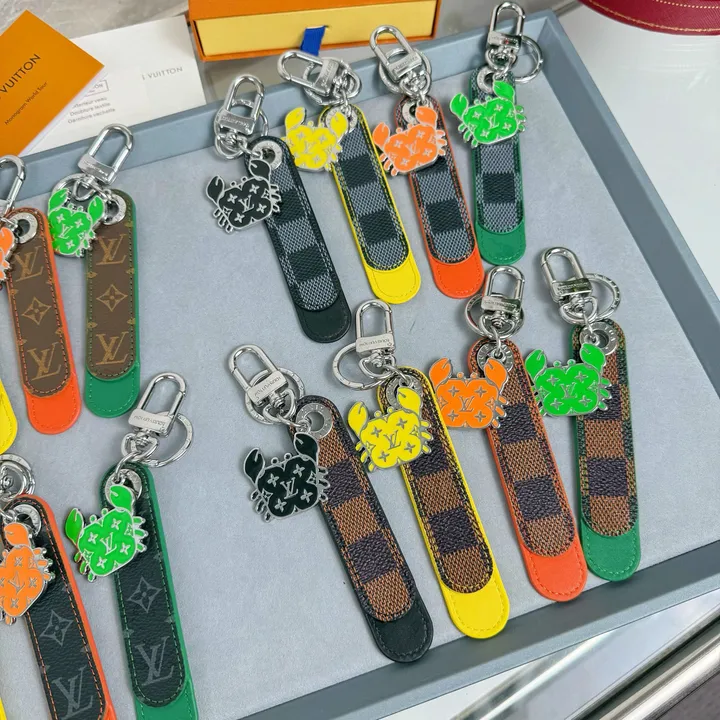 スーパーコピー ルイヴィトン キーホルダー
