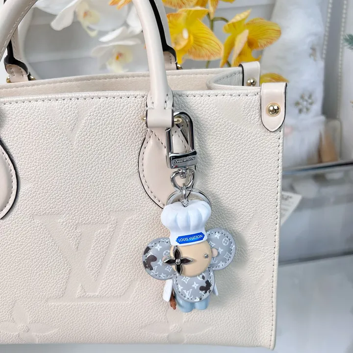 スーパーコピー ルイヴィトン キーホルダー