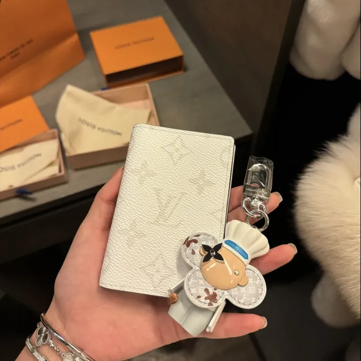 スーパーコピー ルイヴィトン キーホルダー