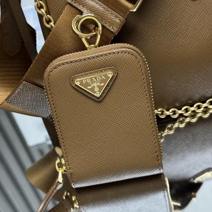 スーパーコピー プラダ キーホルダー