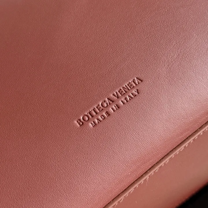 スーパーコピー ボッテガ ヴェネタ キーホルダー