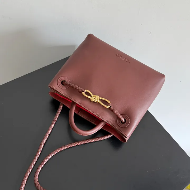 スーパーコピー ボッテガ ヴェネタ キーホルダー