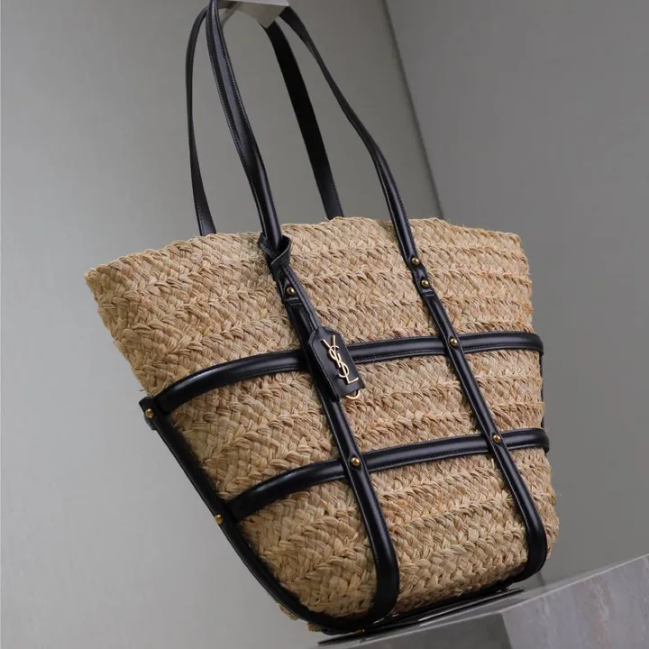 スーパーコピー イブサンローラン キーホルダー