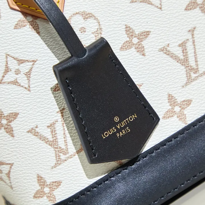 スーパーコピー ルイヴィトン キーホルダー