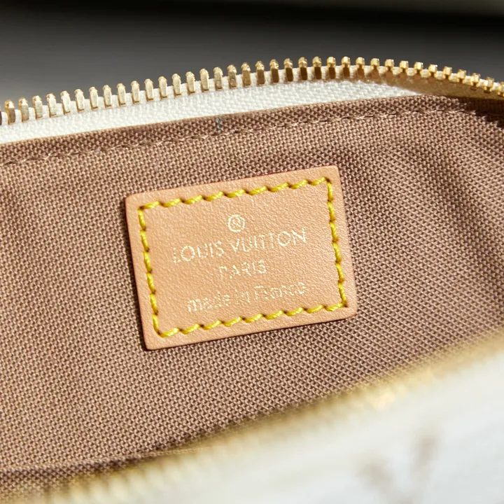 スーパーコピー ルイヴィトン キーホルダー