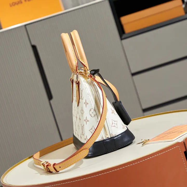 スーパーコピー ルイヴィトン キーホルダー