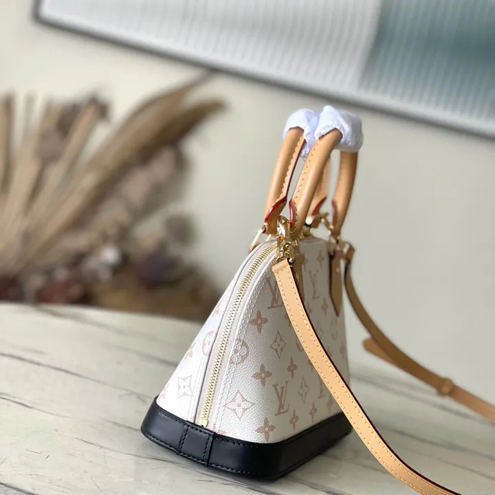 スーパーコピー ルイヴィトン キーホルダー