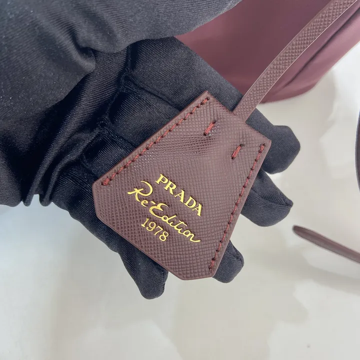 スーパーコピー バレンシアガ キーホルダー