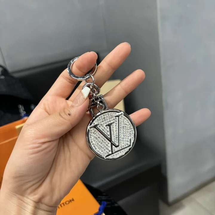 スーパーコピー ルイヴィトン キーホルダー