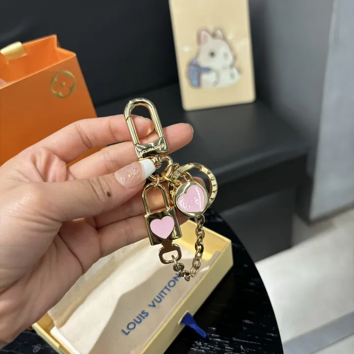 スーパーコピー ルイヴィトン キーホルダー