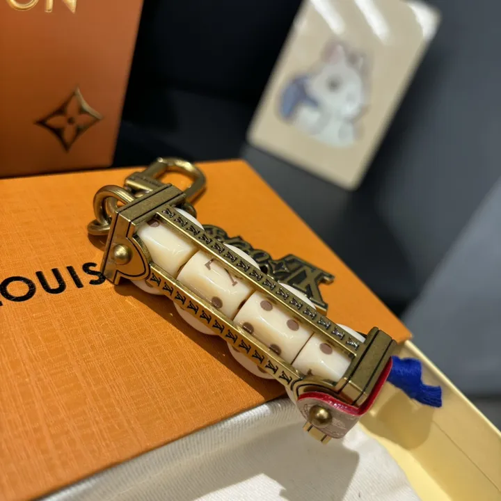 スーパーコピー ルイヴィトン キーホルダー
