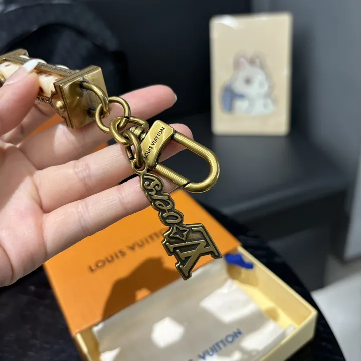 スーパーコピー ルイヴィトン キーホルダー