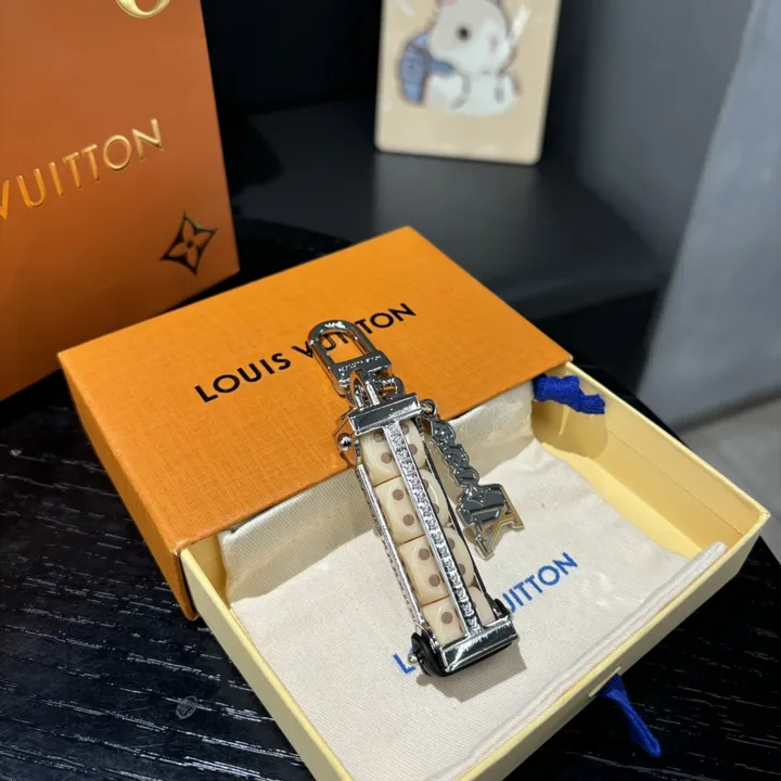 スーパーコピー ルイヴィトン キーホルダー