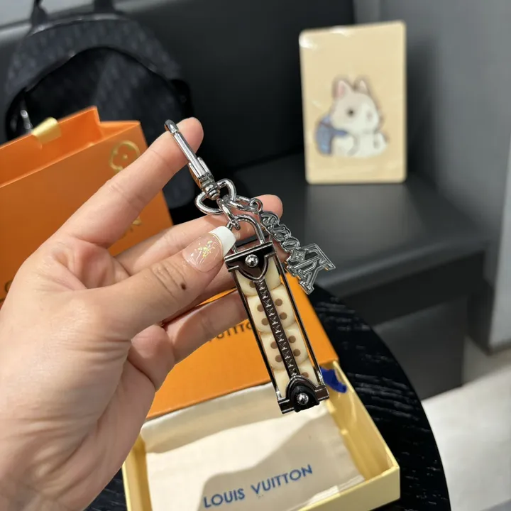 スーパーコピー ルイヴィトン キーホルダー